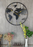 detalle reloj de pared mapa del mundo 60 cm puntero metal dorado