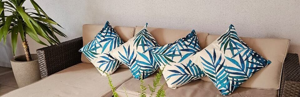 Funda de Cojín Decorativa Hojas Tropicales 45x45 cm